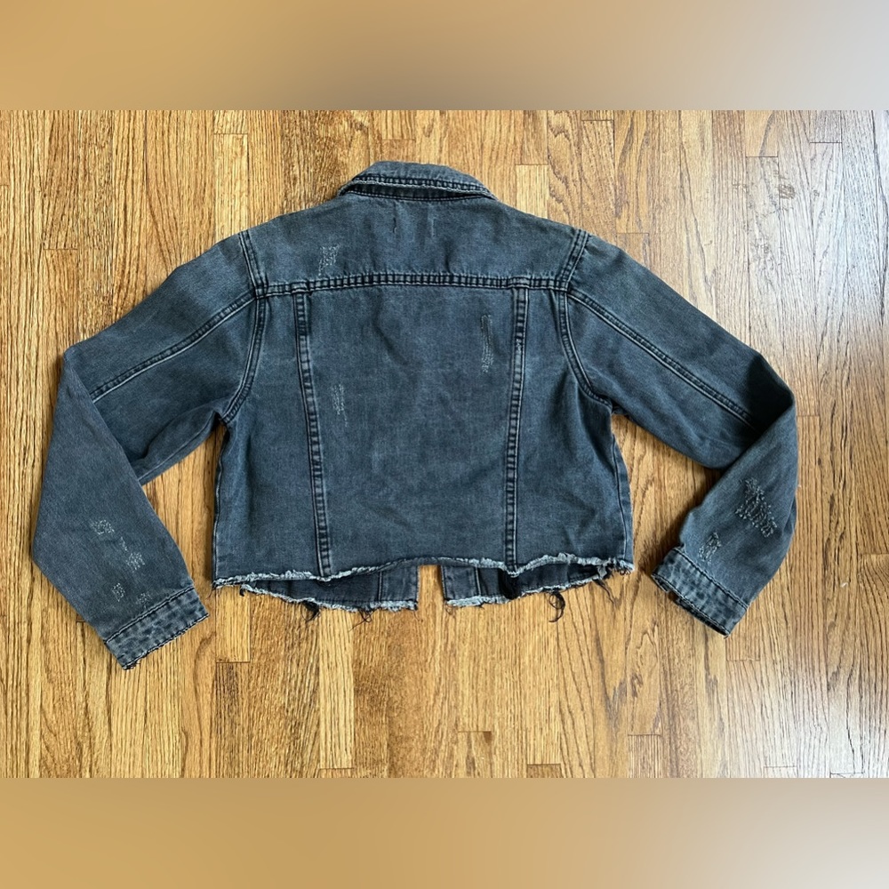Cropped Denim Jacket - Picture 4 of 5